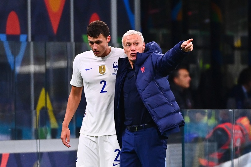 Pavard được cho là đã cãi tay đôi với HLV Deschamps