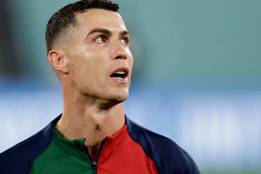 Ronaldo gần như hết cơ hội chơi bóng ở các đấu trường đỉnh cao