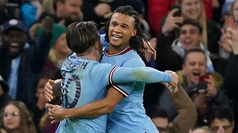 Grealish và Ake đang dần chứng minh được giá trị