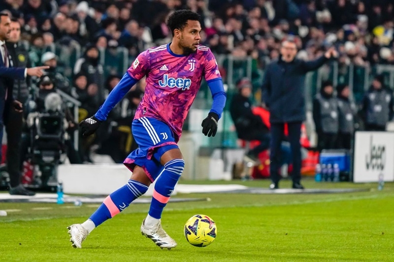 McKennie chính thức là người của Leeds