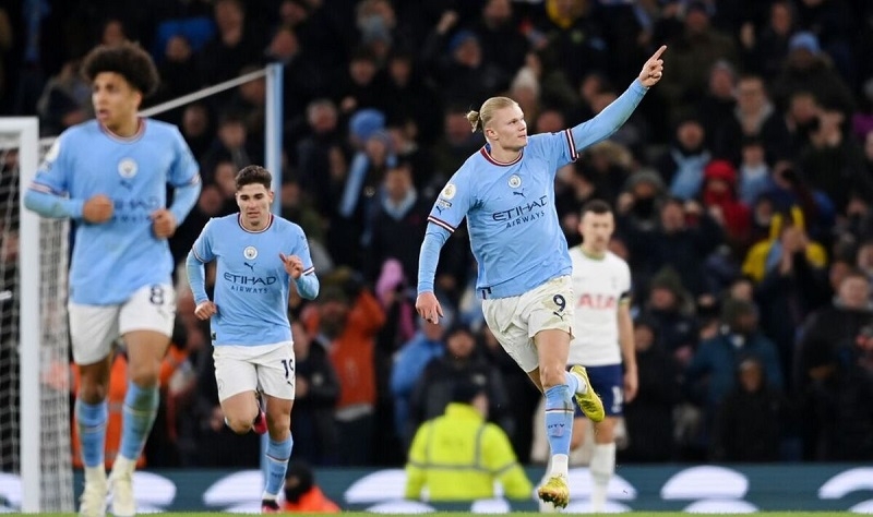 Man City chưa thua lần nào trong 5 trận gần nhất khi bị dẫn trước 2 bàn