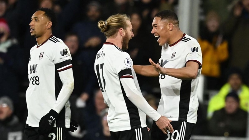 Fulham rất nguy hiểm trên sân nhà