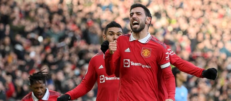 Bruno Fernandes ghi bàn thắng gỡ hòa quan trọng giúp Man United lội ngược dòng trước Man City