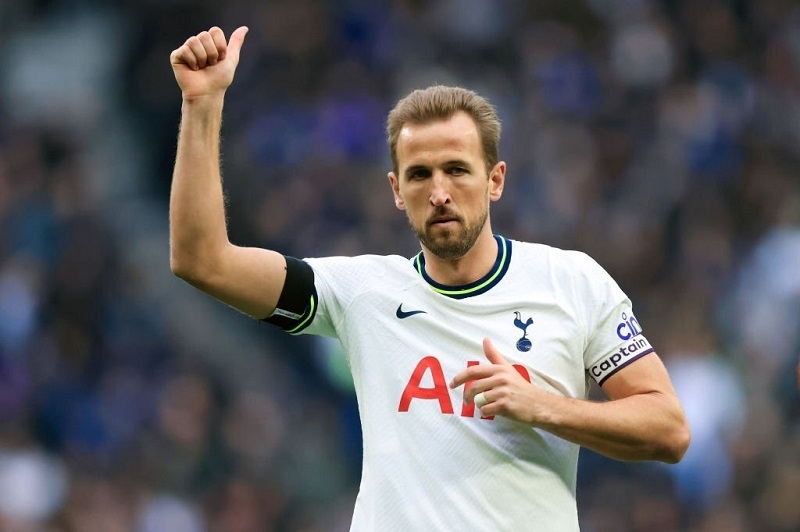 Kane sắm vai người hùng giúp Tottenham đi tiếp tại FA Cup