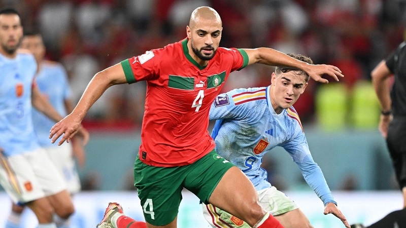 Amrabat sẽ mang đến sức mạnh nơi hàng tiền vệ cho Liverpool