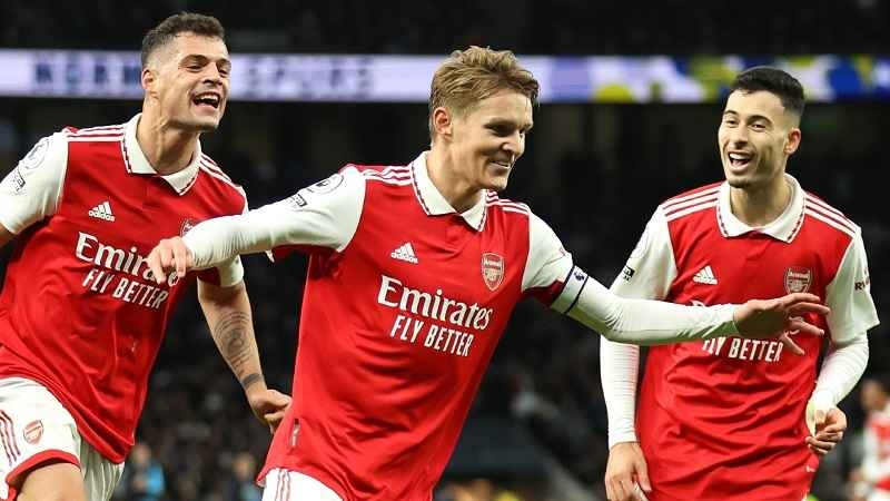 Odegaard là nhạc trưởng trong lối chơi của Pháo thủ