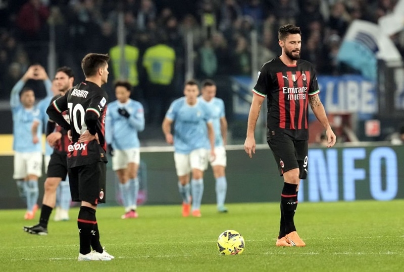 Rossoneri đối diện nguy cơ lớn trở thành cựu vương 