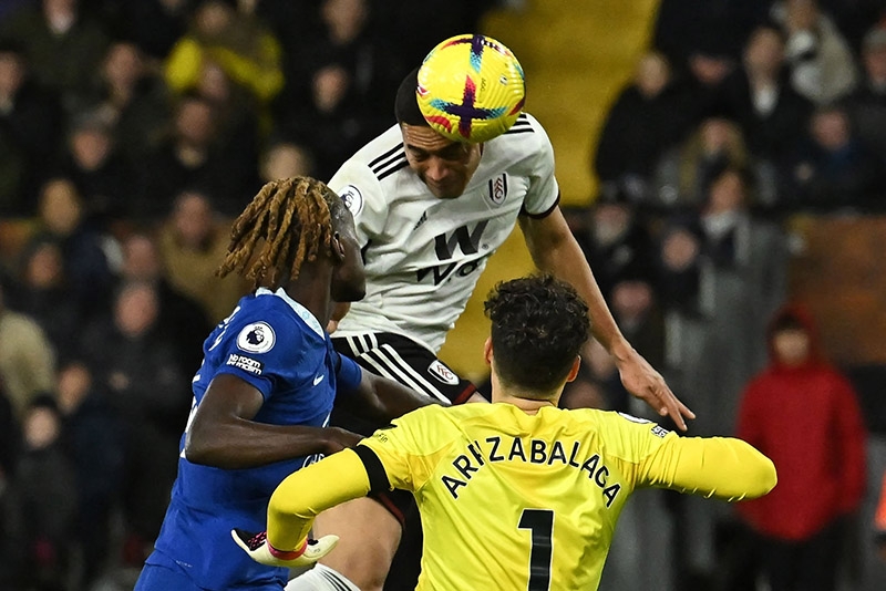 Fulham đánh bại Chelsea trên sân nhà