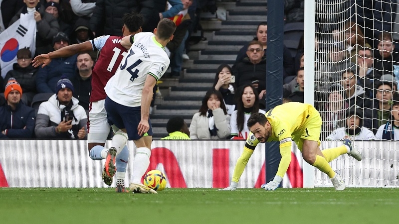 Lloris là nguyên nhân khiến Spurs phải nhận bàn thua đầu tiên