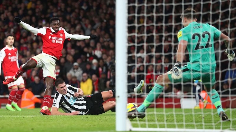 Arsenal cũng bất lực trong việc ghi bàn trước Newcastle