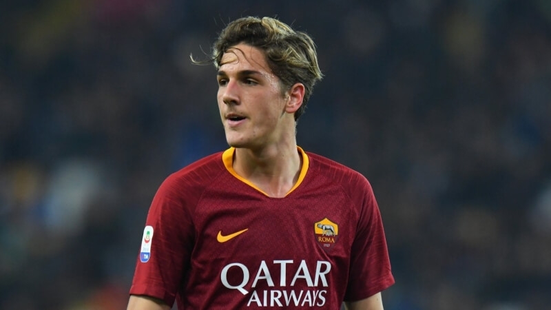 Zaniolo tự đóng tương lai của mình với Roma