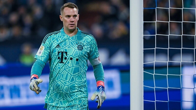 Manuel Neuer không hài lòng với hành động của CLB