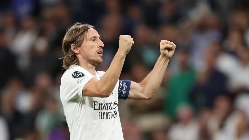 Modric muốn tiếp tục thi đấu cho Real