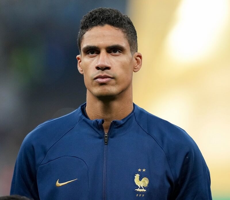 Varane vừa nói lời chia tay tuyển Pháp