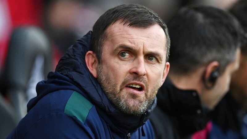 HLV Nathan Jones đã rời ghế nóng tại Southampton