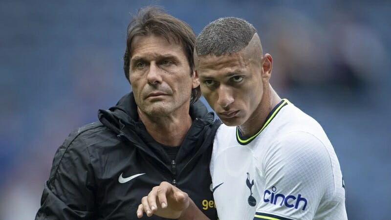 Bị tố cầm đầu lật ghế Conte, Richarlison đáp trả: ‘Nhân cách kém!’