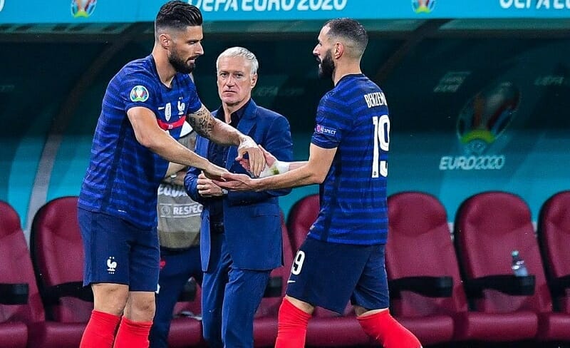 Benzema từng có những rắc rối với Giroud và gần đây là Deschamps