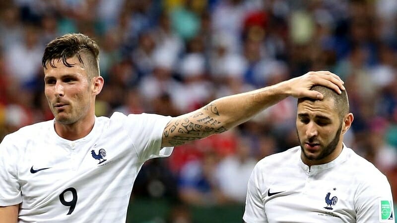 Giroud đầy thông cảm với Benzema