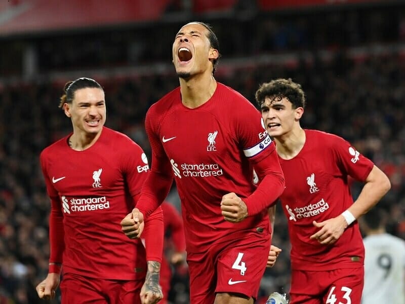 Van Dijk đã điền tên mình lên bảng tỷ số trước Wolves