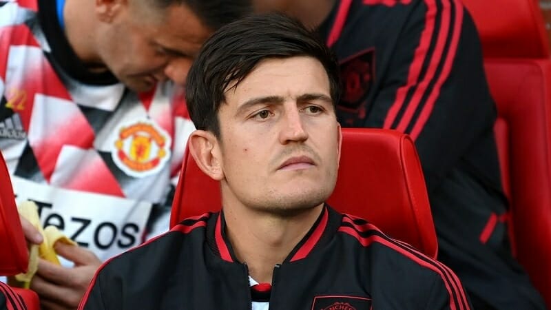 Harry Maguire không thể rời Twitter sau mỗi trận đấu