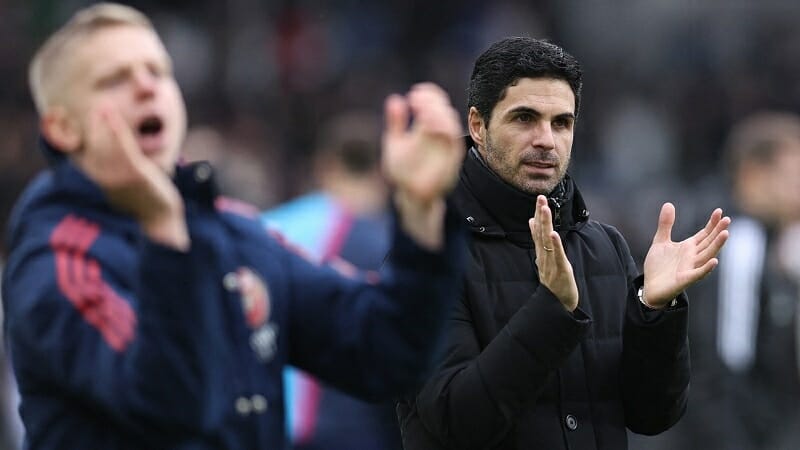 Mikel Arteta ăn mừng thắng lợi thứ 100 tại CLB