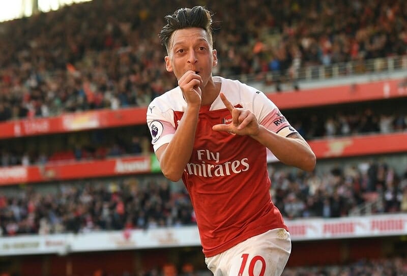 Ozil vừa tuyên bố giải nghệ