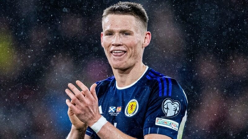 McTominay có cú đúp trước Tây Ban Nha