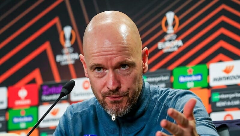 HLV Ten Hag thừa nhận hết cơ hội vô địch Premier League