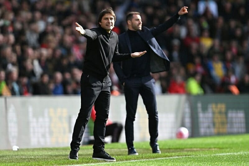 Đoàn quân của Antonio Conte đã gây thất vọng