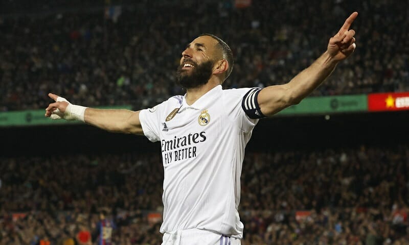 Benzema đã ghi 2 hat-trick liên tiếp.