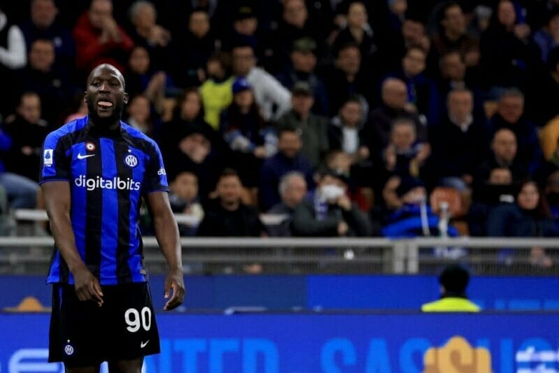 Lukaku và các đồng đội không thể chuyển hòa cơ hội thành bàn thắng trong 45 phút đầu tiên