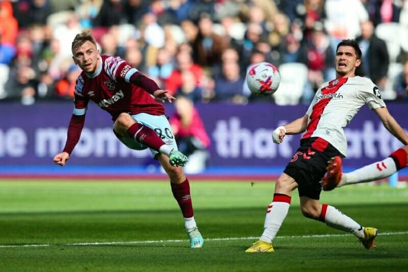 Bowen là người tạo ra nhiều sóng gió nhất lên khung thành của Southampton