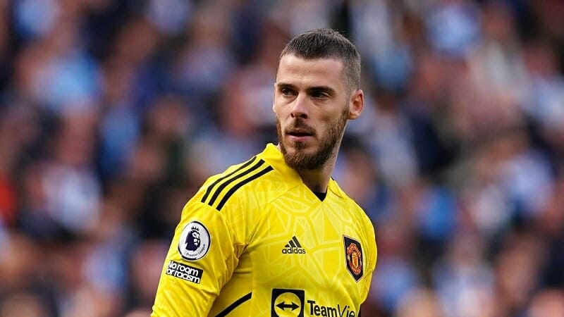 Man United suýt nhận bàn thua vì sai lầm của De Gea