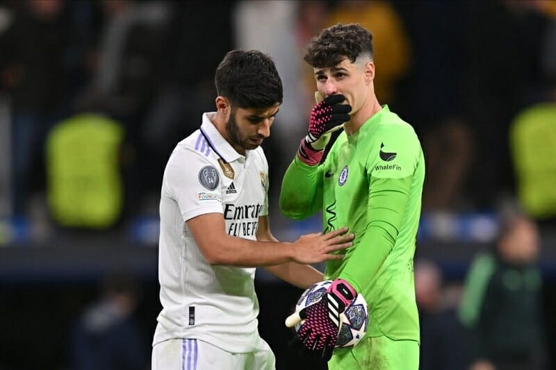 Kepa được cho là phải làm tốt hơn ở pha lập công của Asensio