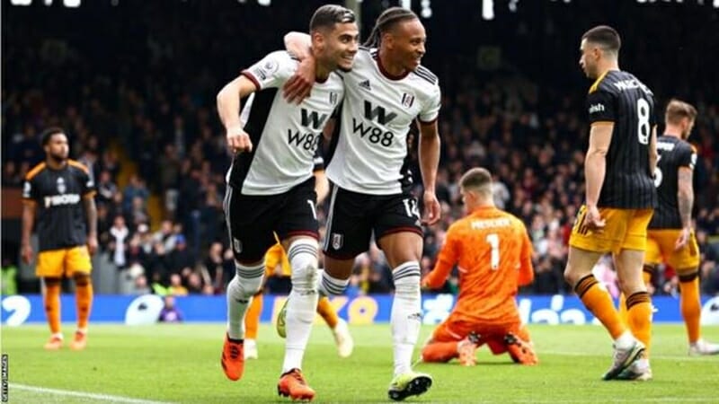 Pereira nhân đôi cách biệt cho Fulham 