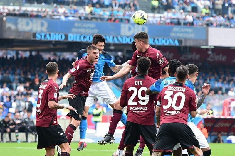 Napoli đã không thể giành 3 điểm để vô địch sớm