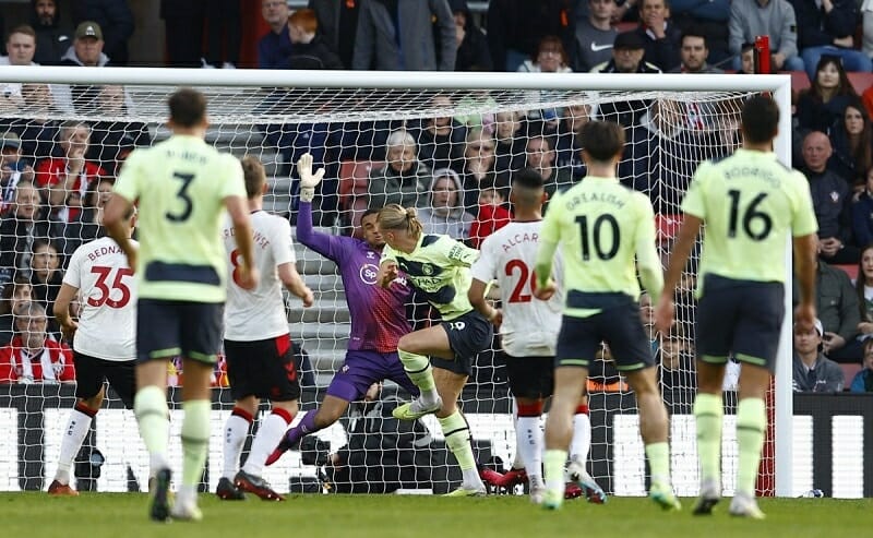 Haaland ghi bàn mở tỷ số cho Man City