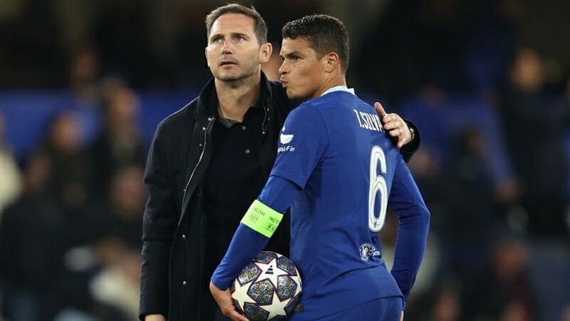 Lampard và học trò vừa bị loại khỏi Champions League