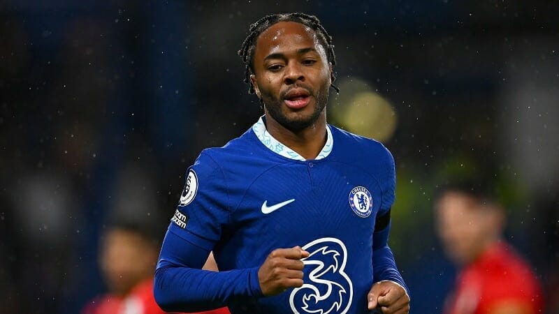 Raheem Sterling đang là cầu thủ hưởng lương cao nhất Chelsea