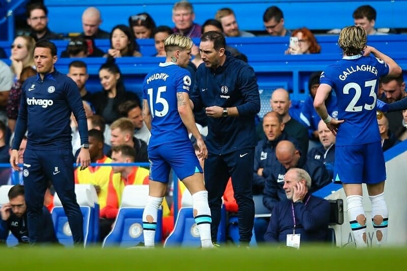 Lampard thua trận thứ 3 cùng Chelsea