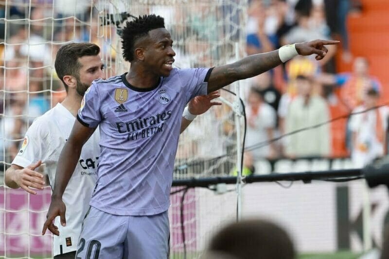 Vinicius Jr chỉ đích danh CĐV có lời lẽ khiếm nhã trên khán đài