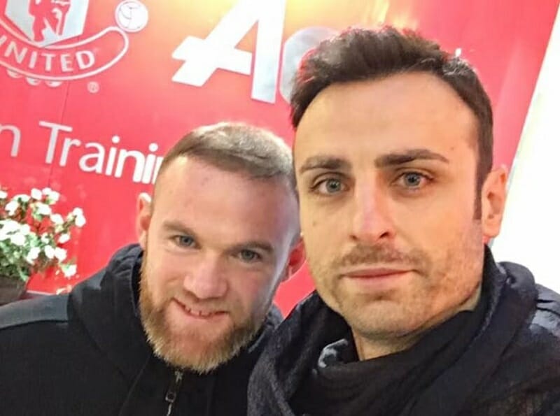 Berbatov tin vào khả năng cầm quân của Rooney