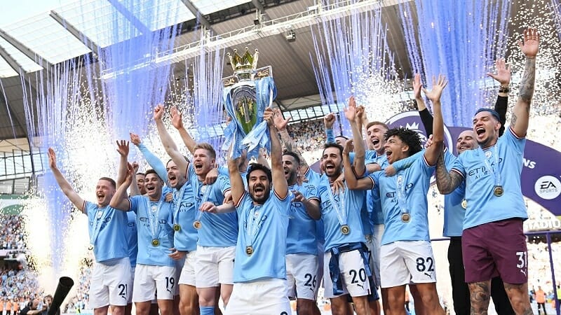 Man City đang thống trị xứ sở sương mù