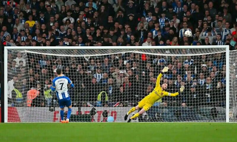 MU vào chung kết FA Cup sau khi March đá hỏng quả luân lưu thứ 7