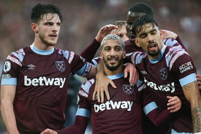 Đội hình bạc tỷ của West Ham cận kề viễn cảnh xuống hạng 