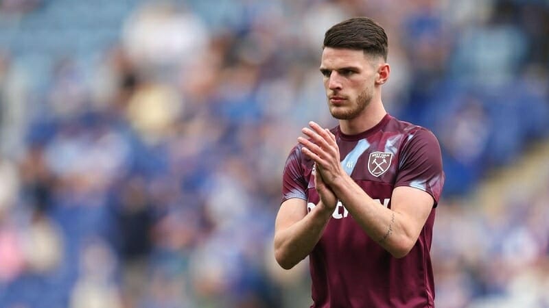 Declan Rice không quan tâm đến tin chuyển nhượng