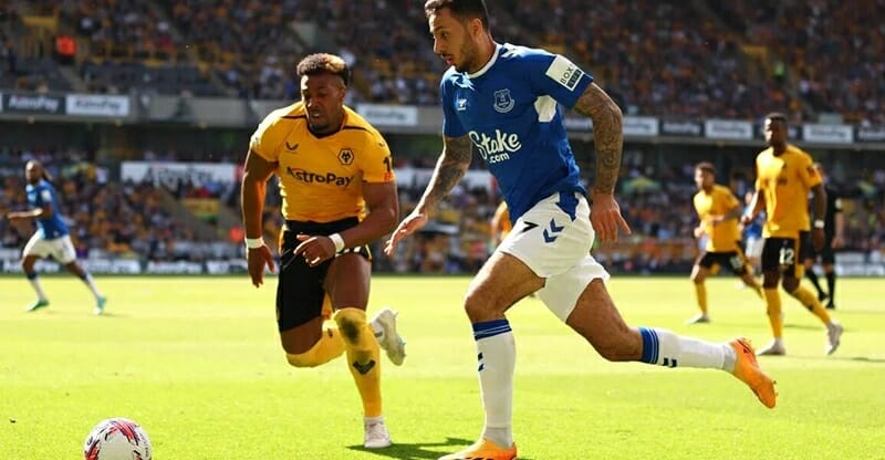 Everton cho thấy bộ mặt nhạt nhòa tại Molineux