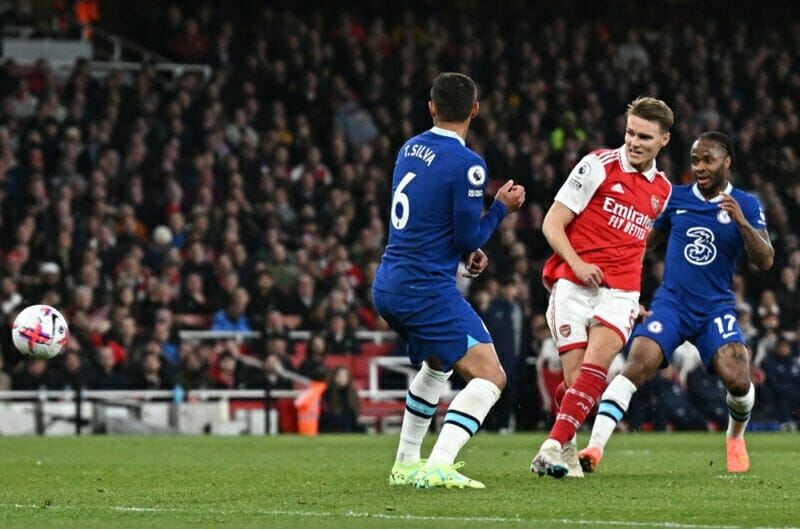 Odegaard sớm ghi 2 bàn cho Arsenal