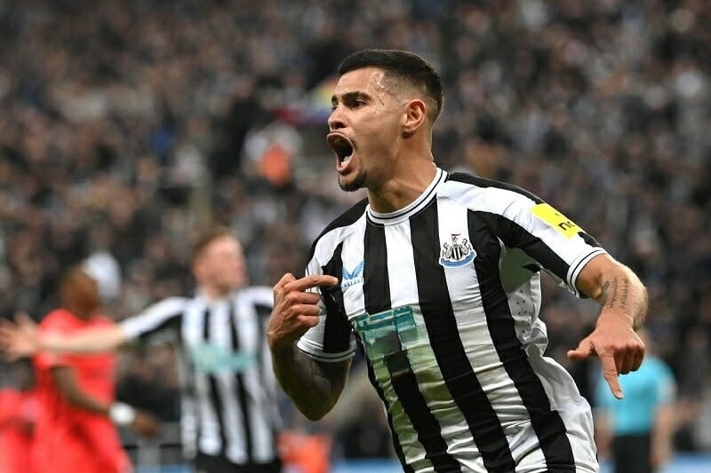 Newcastle cần điểm để giữ chắc vị trí trong top 4