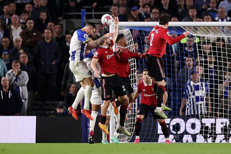 Luke Shaw tiếc nuối với tình huống để bóng chạm tay của mình